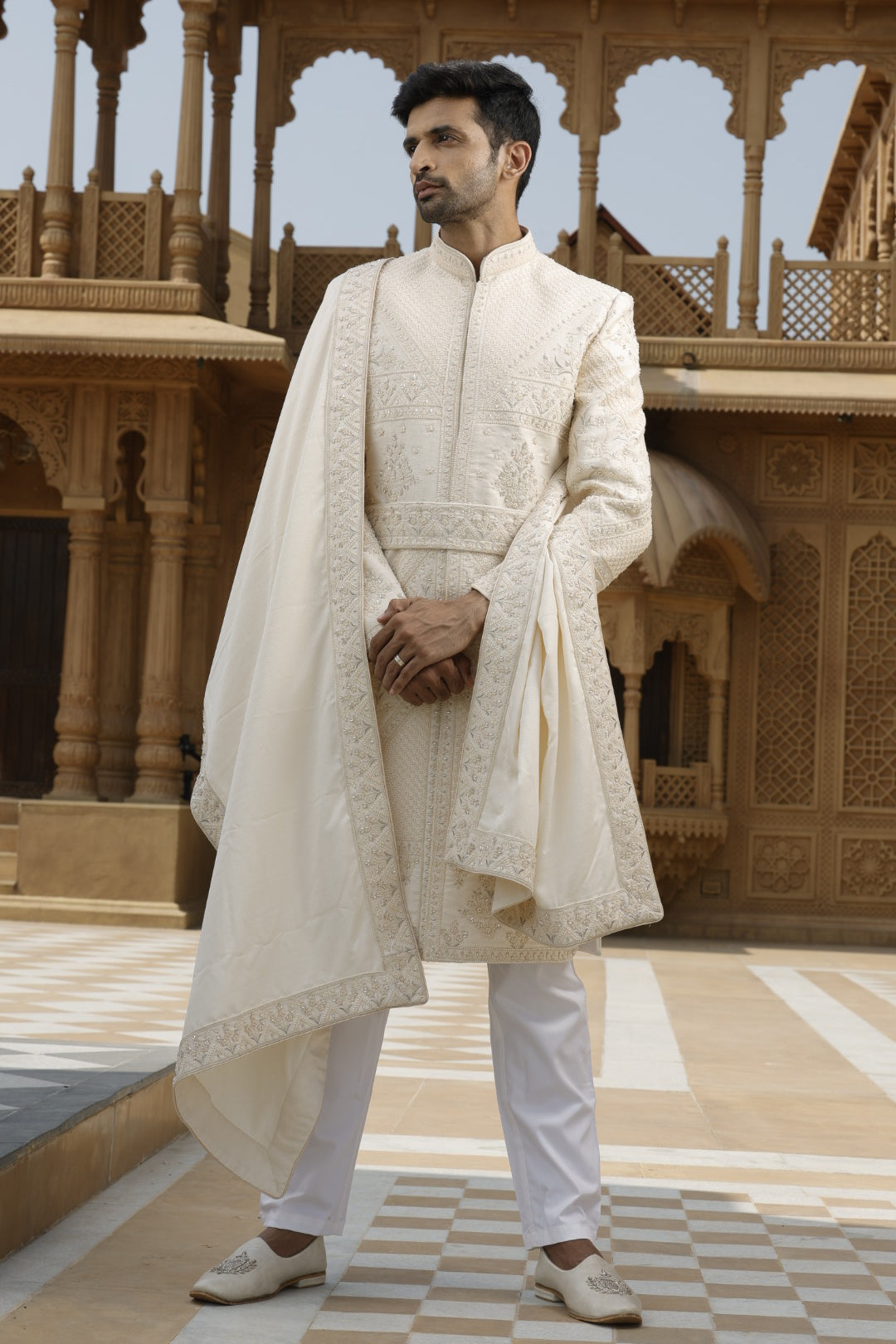 Empire-worthy elegance for the contemporary king