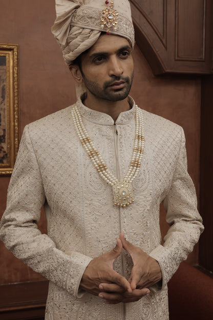Crown yourself in centuries of craftmanship