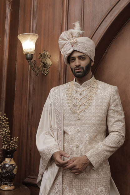 The artistry of ancestors , the style of today