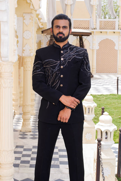 Command the moment in royal splendor